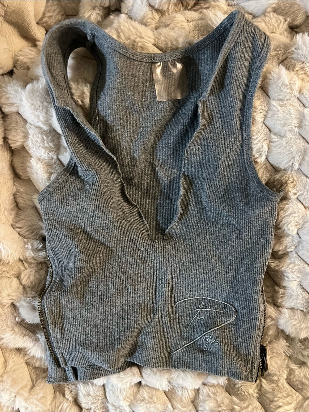 Ribbed Grey Sleeveless unzip tordrobesKnit Top and Pants set